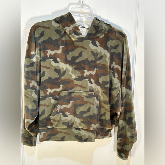 American Eagle Outfitters XS Pullover Gr/Br Camo Pullover Sweatshirt With Hood - Picture 1 of 7